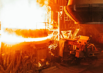 Abwärme ein Hochofen symbolisch für Energieverlust