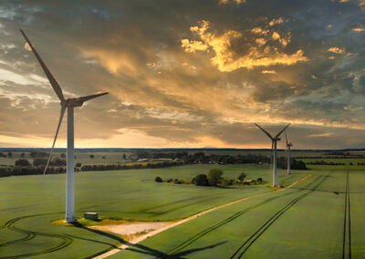 Nachhaltigkeit - Ein Windrad symbolisch für erneuerbare Energien